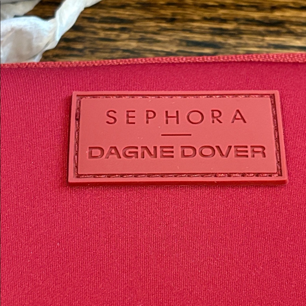 Sephora x Dagne Dover cell phone case with strap - Picture 6 of 8
